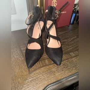 Size 8W black suede heels to tall for me.